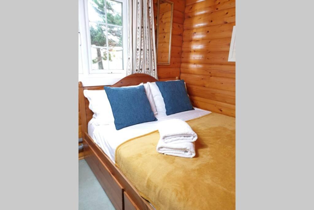 Rustic Log Cabin In Snowdonia By Seren Short Stays Trawsfynydd Extérieur photo